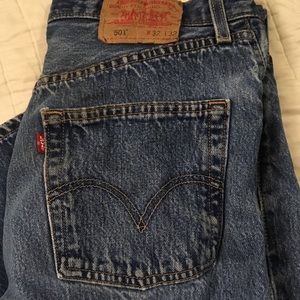 Levi 501 jeans size 32X32.